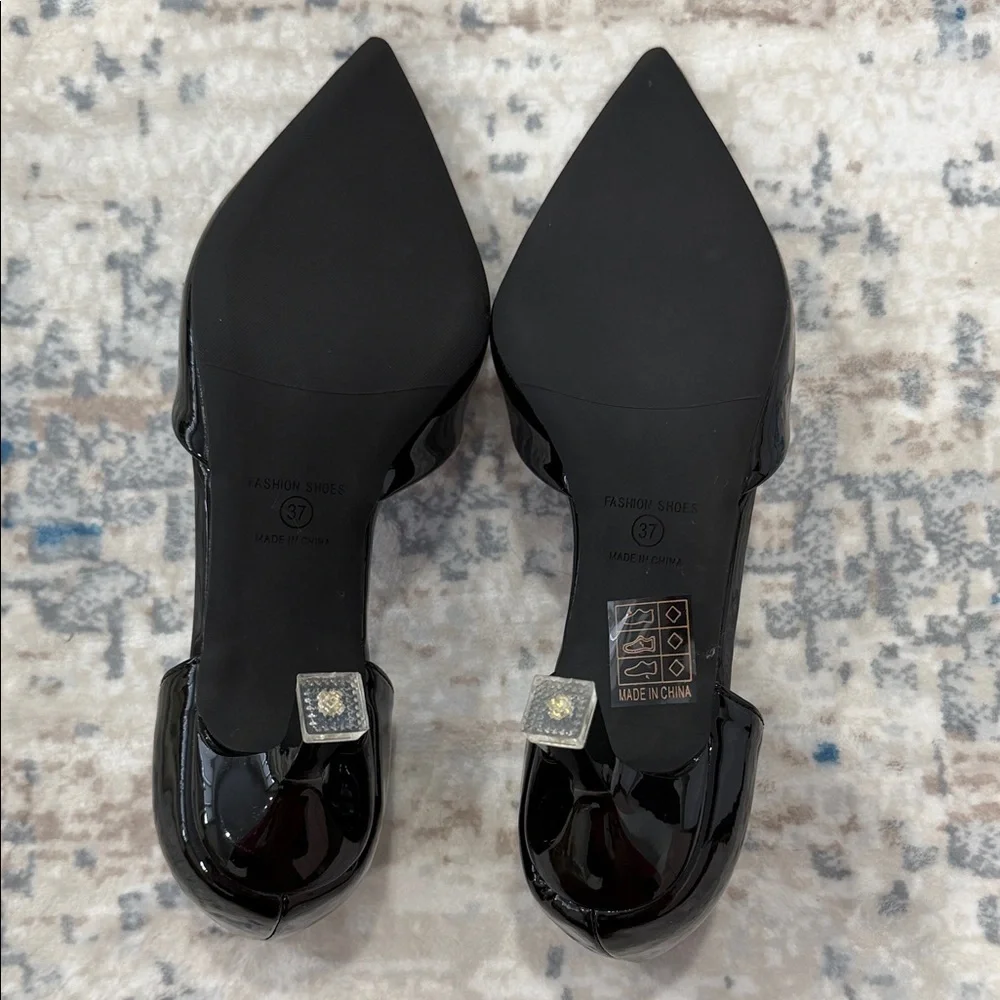 Black Women's Heels - Picture 7 of 7